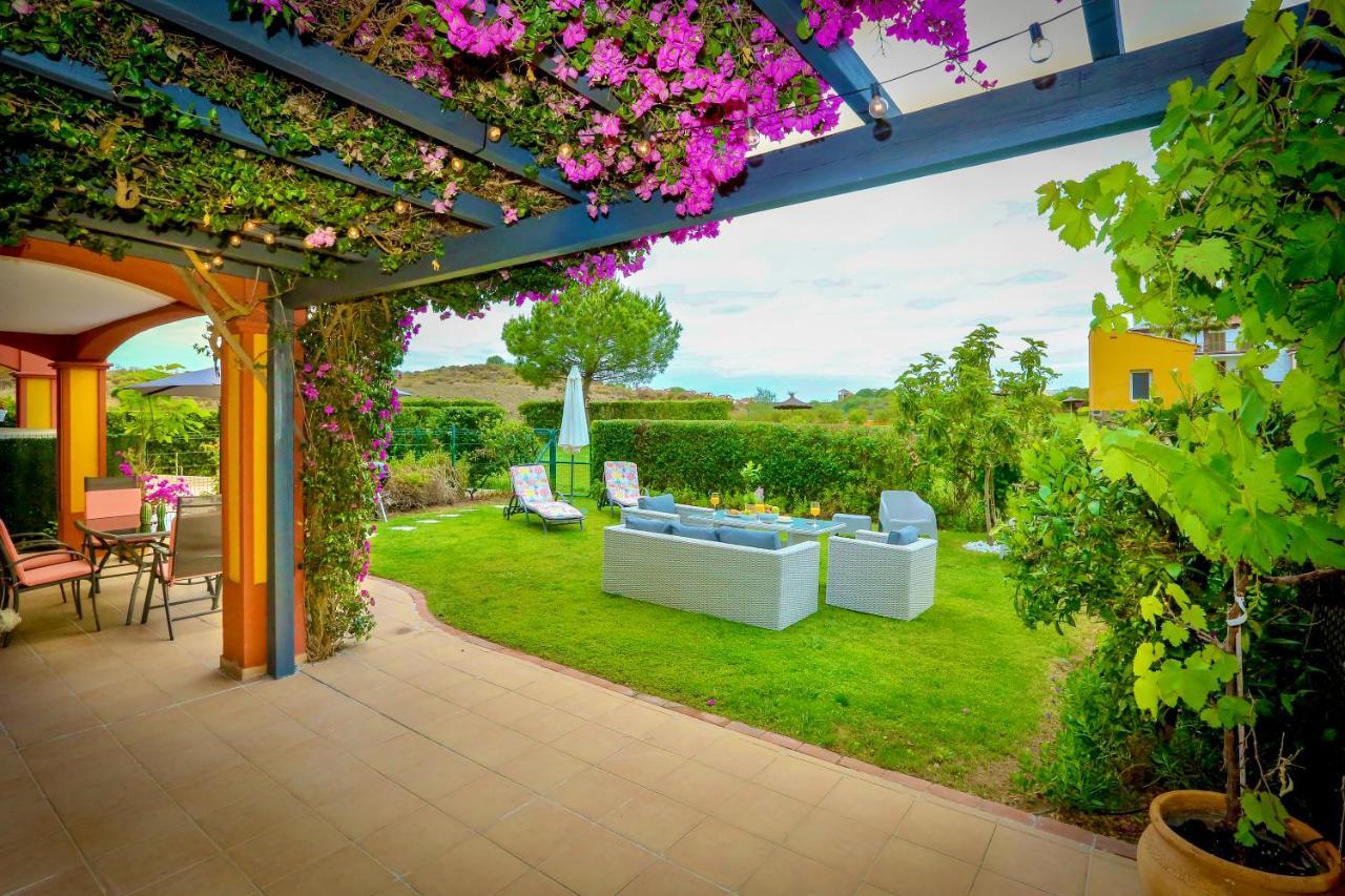 Pura Villa- Buganvillas Apartamento *